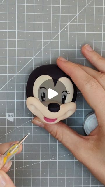 Minnie Mouse Fondant Tutorial, Cake Decorating Courses, Fondant Figures Tutorial, Invest In Yourself, Baby Minnie, Fondant Decorations, Baby Minnie Mouse, Fondant Figures, Adorable Baby