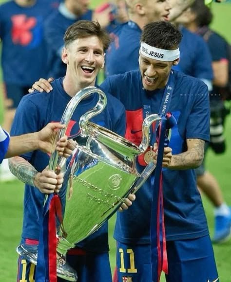 neymar and messi Neymar Jr And Messi Barcelona, Neymar With Messi, Messi Neymar Barcelona, Neymar Jr And Messi, Neymar 2015, Messi X Neymar, Messi E Neymar, Neymar And Messi, Messi 2015