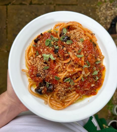 TOMATO & ANCHOVY PASTA: SUNDAY SAUCE #2 Oven Pasta, Anchovy Pasta, Easy Foods, Sunday Sauce, San Marzano Tomatoes, Canning Tomatoes, Love Eat, How To Can Tomatoes, Natural Sugar