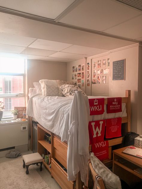 Dorms Ideas, Lofted Dorm Beds, Dorm Needs, Western Kentucky University, Dream Dorm Room, Dorm Room Styles, Kentucky University, Dream Dorm, Dorm Room Inspo