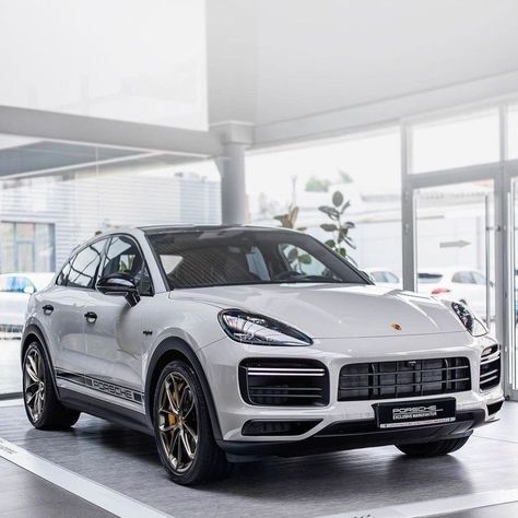 Porsche Jeep, Toyota Runner, Porsche Suv, White Suv, Porsche Wheels, Porsche Cayenne Gts, Bmw Scrambler, Garage Style, Cayenne Turbo