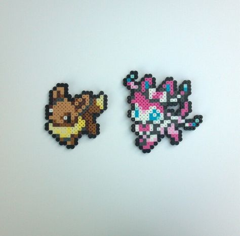 Eevee Sylveon Pokemon Perler Hama Beads Eevee Sylveon, Sylveon Pokemon, Hama Beads Pokemon, Pokemon Perler, Pokemon Bead, Hamma Beads Ideas, Easy Perler Bead Patterns, Pokemon Perler Beads, Easy Perler Beads Ideas