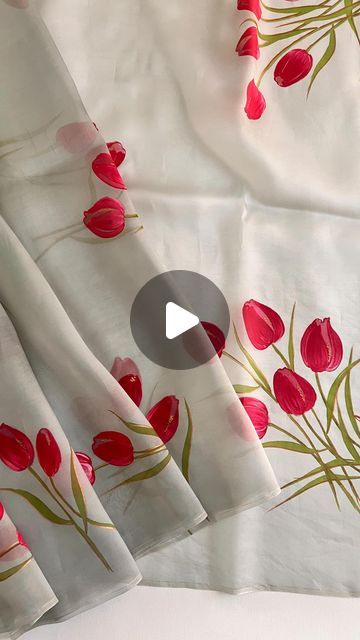 Saree Painting Designs Simple, Paint Designs For Suits, Fabric Painting Flowers, Fabric Paint Designs Creative, Simple Fabric Painting Designs, Fabric Painting Ideas, Tulip Fabric Paint, Handwork Design, Pastel Sage Green