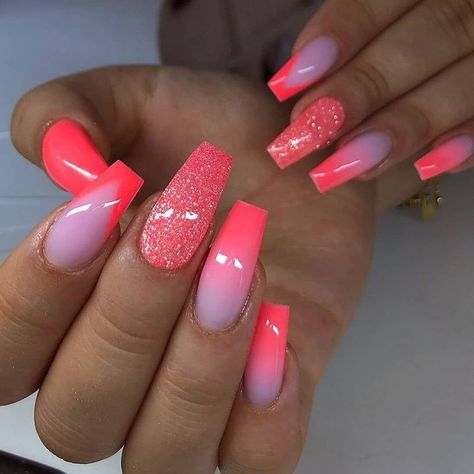 Neon Pink Nails, Pink Nail Art Designs, Pink Ombre Nails, Airbrush Nails, Ombre Acrylic Nails, Pink Nail Art, Ombre Nail Designs, Acrylic Nails Coffin Short, Summer Acrylic Nails