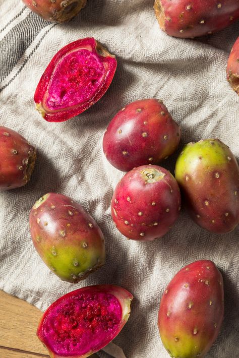 Prickly Pear Aesthetic, Pear Aesthetic, Prickly Pear Fruit, Red Pears, Potager Garden, Exotic Fruit, Prickly Pear, Sedona, Yum Yum