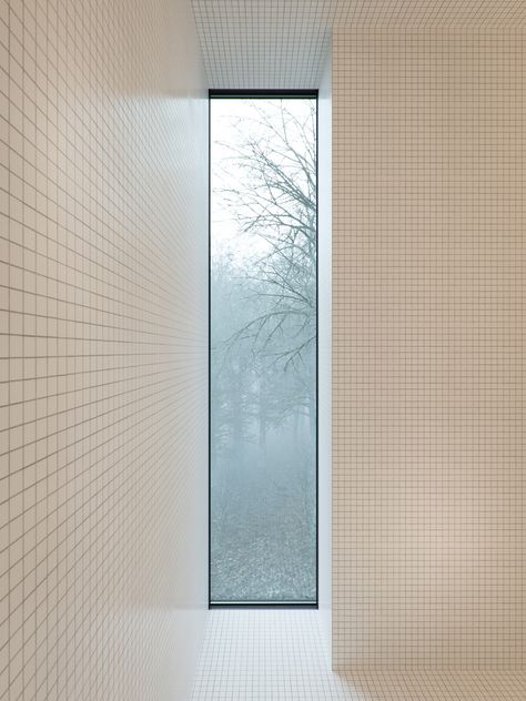 Shower Windows Ideas, Shower Window, Dekorere Bad, Window In Shower, Interior Minimalista, Bathroom Windows, Bachelor Pad, Man Caves, Bad Design