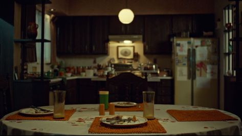 Fargo season 2. Late 70s aesthetic. Looks just like my parents kitchen when i was a kid. Dinner Table Scene Film, Dinner Scenes In Movies, 70s Cinematography, Cinematic Kitchen, Fargo Aesthetic, 70s Home Aesthetic, Indie Kitchen, Cabin Essentials, Mundane Aesthetic