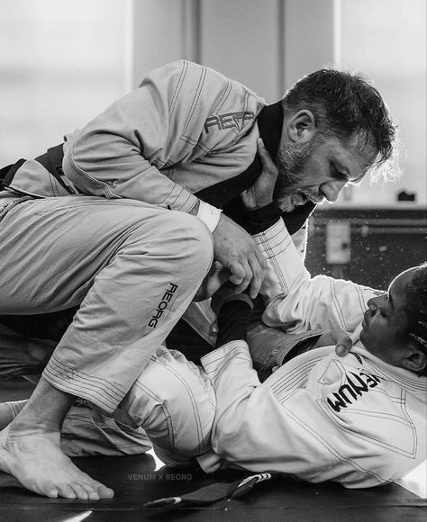 Jiu Jitsu Photography, Jujitsu Aesthetic, Jiujitsu Aesthetic, Jiu Jitsu Aesthetic, Jiu Jitsu Motivation, Tom Hardy Variations, Jiu Jitsu Fighter, Jiu Jitsu Techniques, Mma Gym