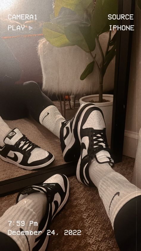 #dunks #pandas #nike Pandas Dunks Outfit, Panda Dunks Outfit Women, Pandas Nike, Outfits With Panda Dunks, Dunks Fit, Nike Dunks Outfit, Dunks Outfit Woman, Panda Outfit, Dunk Outfit