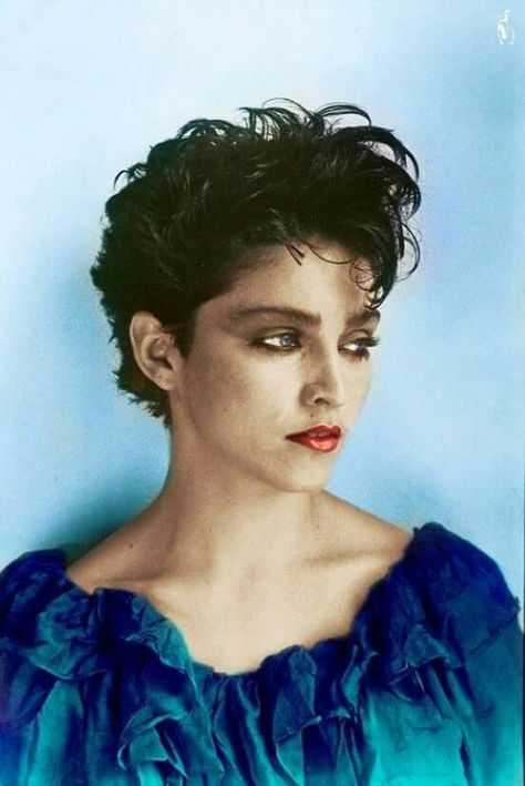 Madonna 70s, Young Madonna, Madonna Album, Madonna Young, Madonna Albums, Curly Crop, Celebrity Icons, Madonna 80s, Super Hair