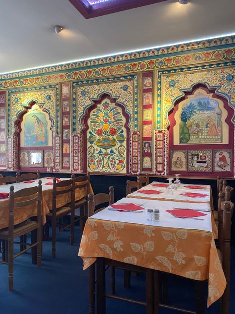 Pakistani Restaurant Interior, Indian Restaurants Interior Design, Restaurant Interior Design Minimalist, Indian Restaurant Wall Art, Indian Aesthetic Restaurant, Bengali Restaurant Interior, Rajasthani Restaurant Interior, Indian Restaurant Aesthetic, Indian Restaurant Interior Design Creative