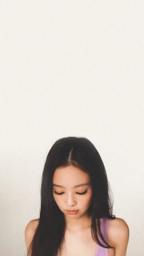 Blackpink Jennie Wallpaper, Wallpaper Jennie, Jennie Wallpaper, Jennie Kim Blackpink, Jennie Kim, Heart Wallpaper, White Heart, Blackpink Jennie, Kpop Idol