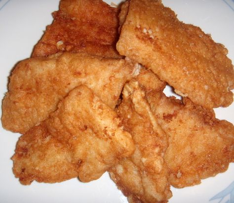 Fish And Chips Batter, Beer Battered Fish Recipes, Fish Batter, Fish Batter Recipe, Fish Meals, Hp Sauce, Catfish Recipes, Crispy Fish, Beer Battered Fish