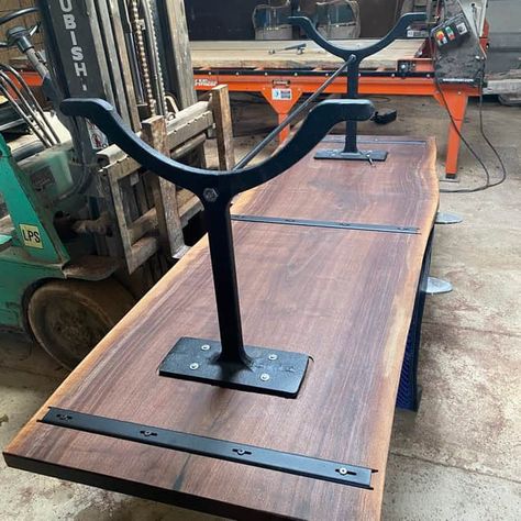 Live Edge Wood Tables, Diy Live Edge, Diy Reclaimed Wood, Live Edge Wood Table, Live Edge Design, Reclaimed Wood Table, Live Edge Coffee Table, Slab Table, Wood Tables