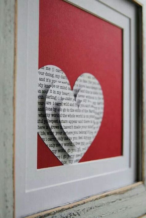 Favorite Song Lyrics, Valentines Bricolage, Cuadros Diy, Gifts For, For Him, Heart Crafts, Favorite Song, Old Book, Valentine Day Crafts