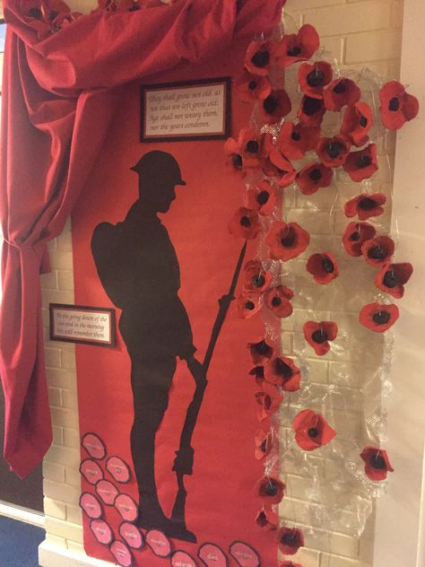 Remembrance Display School, Remembrance Day Door Display, Poppy Display School, Poppy Display Ideas, Remembrance Display, Clay Poppies, Remberance Day, Remembrance Day Pictures, Remembrance Day Activities