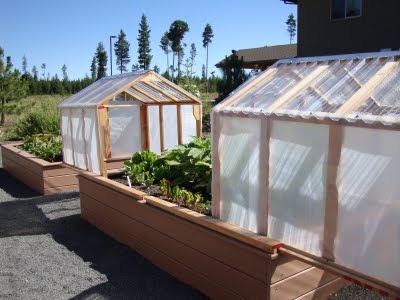 danger garden: Mini-greenhouses or raised beds? Both! - This is so cool! Raised bed, mini-greenhouse that slides open! How awesome is that!! Garden Bed Greenhouse, Greenhouse Cover, Winter Greenhouse, Greenhouse Plans, Garden Mini, Garden Types, Veg Garden, Mini Greenhouse, Diy Greenhouse