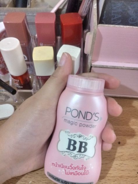 Pond's BB Powder 💖 Ponds Powder, Press Powder, Learn Makeup, Ponds, Beauty Care, Makeup Tips, Beauty Hacks, Skin Care, Skin