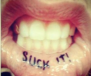 Inside Lip Tattoos, Inner Lip Tattoo, Mouth Tattoo, Lips Photo, Stick N Poke, Tattoo Trend, Tattoo Zeichnungen, Disney Tattoo, Lip Tattoos