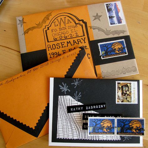 Halloween Snail Mail, Halloween Envelope, Halloween Envelope Art, Halloween Mail, Halloween Gravestones, Envelope Tutorial, Mail Art Envelopes, Pen Pal Letters, Envelope Art