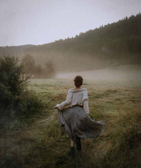 Character Aesthetic Inspiration, Autumn Study, Foggy Field, School Guide, The Moors, Portrait Photos, Aesthetic Inspiration, Arte Inspo, Fantasy Aesthetic