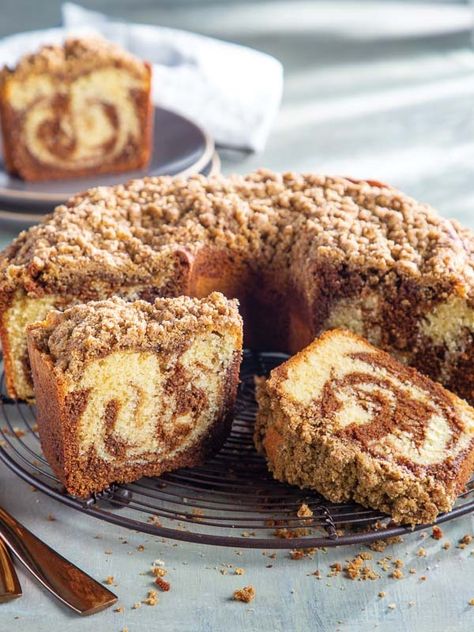 coffee_crea_0242 1Web Danish Coffee Cake, Coffee Bundt Cake, International Coffee Day, Baking School, Rich Cake, Cake Mug, International Coffee, Cream Cheese Pound Cake, Coffee Day