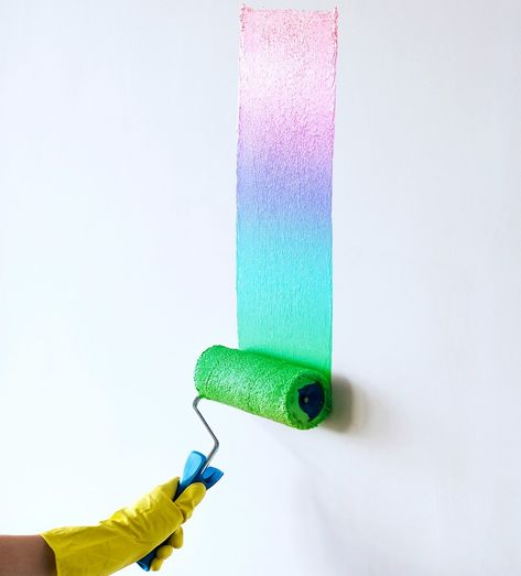 Diy Tie Dye Wall Paint, Glitter In Wall Paint, Tie Dye Wall Paint, Iridescent Wall Paint, Multi Color Wall Paint Ideas, Colorful Painted Walls, Colorful Wall Ideas, Ombre Wall Paint Diy, Metallic Painted Walls