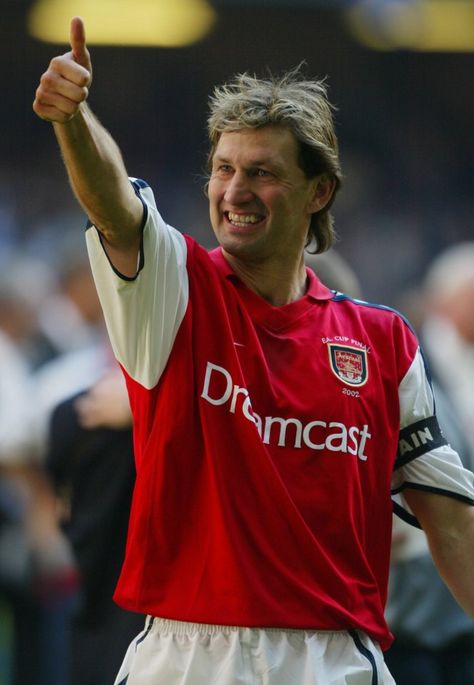 Tony Adams, Premier League Football, Arsenal Football Club, Arsenal Football, Football Program, Fa Cup, Cup Final, North London, Arsenal Fc