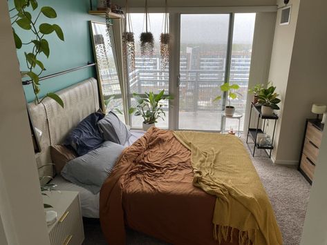 Small Bedroom With Balcony, Living Room Bedroom Combo, Living Room And Bedroom Combo, Small Spaces Living Room, Bedroom With Balcony, San Francisco Apartment, Cottage Style Kitchen, Small Space Living Room, Custom Suit