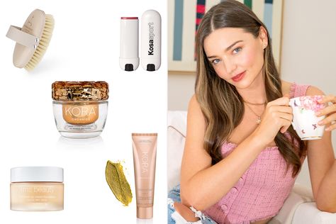 The 8 Beauty Products Miranda Kerr Can't Live Without Miranda Kerr Makeup, Stunning Makeup Looks, Kora Organics, Miranda Kerr Style, All Natural Makeup, Aromatherapy Associates, Dry Body Brushing, Model Lifestyle, Rms Beauty