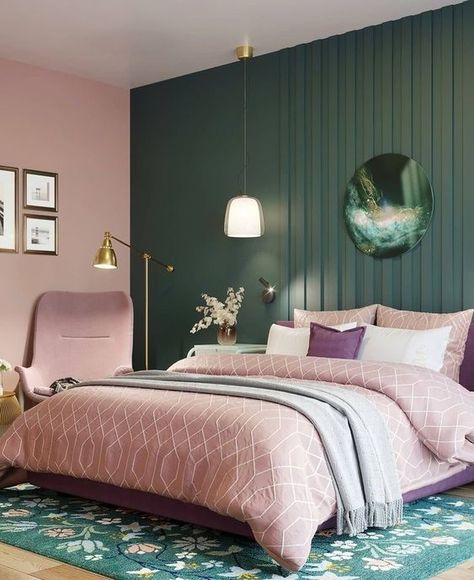 Emerald Pink Bedroom, Pink And Emerald Green Bedroom, Dusky Pink Bedroom, Pink Green Bedrooms, Pink Bedroom Walls, Rose Bedroom, Beautiful Bedroom Colors, Green Bedroom Decor, Bedroom Colour Palette