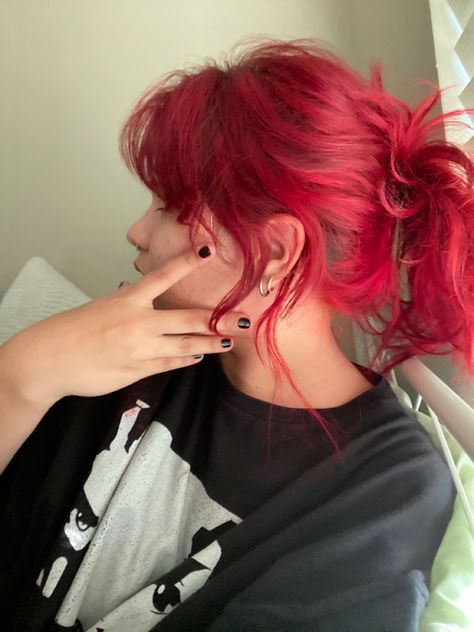 Bright Red Pink Hair, Bright Cherry Red Hair, Red Hair Pink Highlights, Pinkish Red Hair, Haircut Inspired, Red Pink Hair, Cherry Red Hair, Red Hair Inspo, Cherry Hair