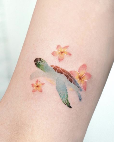 Turtle Tattoo Ideas For Women, Sea Turtle Watercolor Tattoo, Sea Turtle Tattoo Ideas, Turtle Tattoo Ideas, Frangipani Tattoo, Small Turtle Tattoo, Celtic Tattoo For Women, Hai Tattoo, Turtle Tattoos