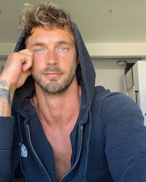 18.5k Likes, 275 Comments - Christian Hogue Fans 🙆‍♂️🙆‍♀️ (@christianhoguefans) on Instagram: “How are you doing today? I hope you all beautiful people are having a wonderful day 🌞…” Christian Hogue, Blue Eyed Men, Blonde Guys, Male Face, Good Looking Men, Male Beauty, Bearded Men, Beautiful Eyes, Male Models