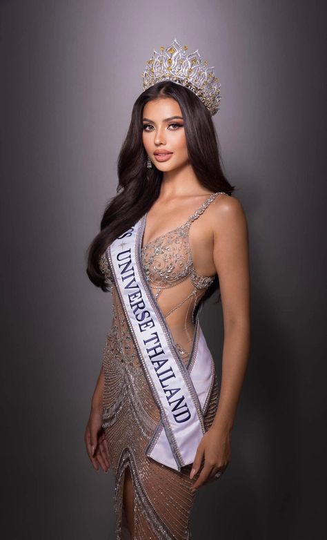 Miss Universe Malaysia, Pageant Aesthetic, Miss Universe 2023, Miss Universe Thailand, Pageant Photography, Miss Universe Philippines, Pageant Headshots, Pageant Girls, Become A Fashion Designer