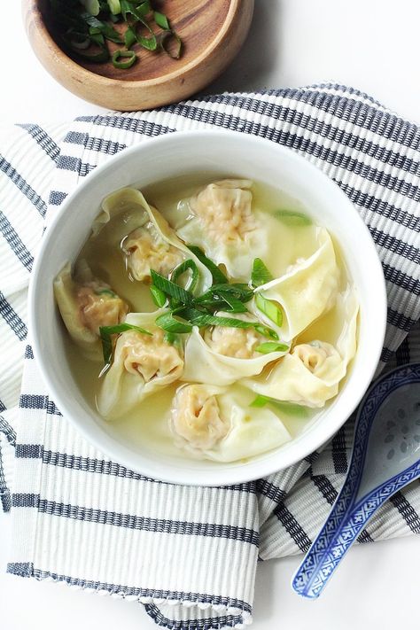 Homemade Wonton Soup Recipe - Couple Eats Food Korean Dumplings, Wonton Soup Recipe, Chinese Spices, Wok Of Life, Homemade Chinese Food, Woks Of Life, The Woks Of Life, Clean And Delicious, Dumplings For Soup