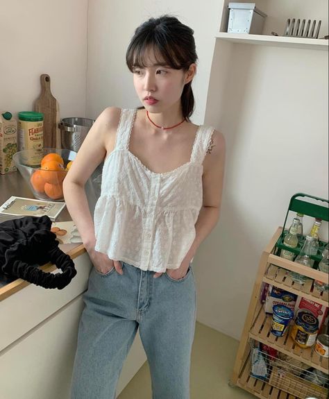 Cute Mall Outfit, Korean Outfits Dresses, Midsize Outfits, Outfit Korean, Casual Outfits For Teens, Aesthetic Shoes, Casual Style Outfits, White Outfits, Aesthetic Fashion