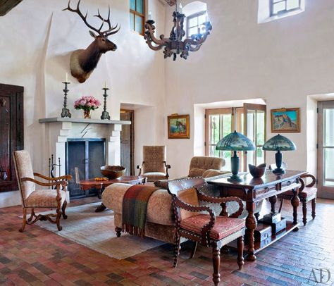 Jane Fonda's Rambling New Mexico Ranch Elk Mount, New Mexico Ranch, Montana Hunting, Hacienda Style, Wood Chandelier, Hunting Trip, Jane Fonda, Rustic Living, Rustic Living Room