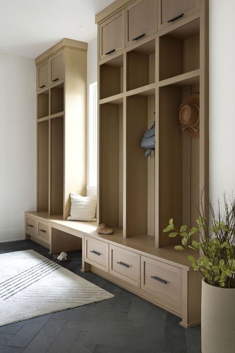 White oak cabinetry for your organzation as you walk through the door. Mudroom Modern, Urban Farmhouse Designs, Mudroom Remodel, Mudroom Lockers, Mudroom Decor, Mudroom Laundry Room, Mud Room Storage, Mudroom Design, Urban Farmhouse