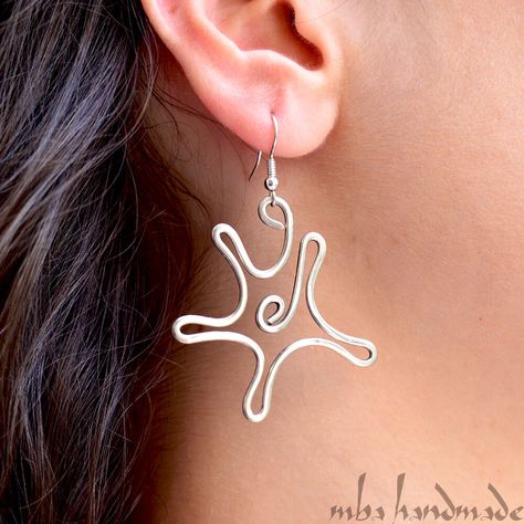 Fold Forming Jewelry, Wire Wrapped Jewelry Beginner, Wirewrap Earrings, Hammered Silver Jewelry, Jewelry 2023, Aluminum Earrings, Beaded Stuff, Jewelry Star, Earring Inspiration