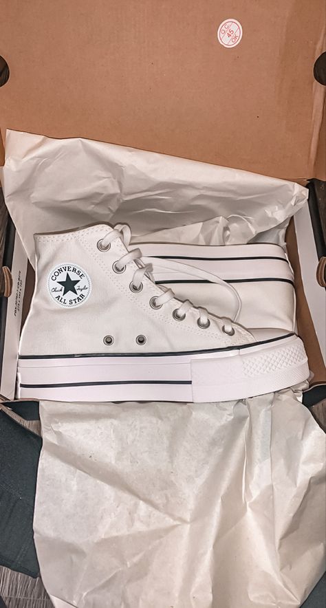 White Converse Platform, Converse Platforms, White Platform Converse, Converse Platform, Trendy Shoes Sneakers, White Nike Shoes, All Nike Shoes, Platform Converse, Stunning Shoes