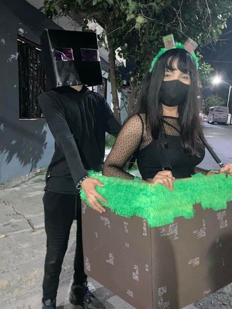 Easy Halloween Costumes For Couples, Unique Halloween Costumes For Couples, Minecraft Costumes, Iconic Halloween Costumes, Cute Couples Costumes, Costumes For Couples, Halloween Duos, Couples Cosplay, Famous Duos