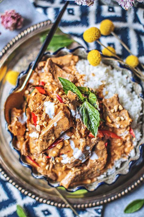 Beef Panang Curry, Penang Curry, Chicken Massaman Curry, Panang Curry Recipe, Curry Beef, Beef Curry Recipe, Curry Recipes Easy, Beef Short Rib Recipes, Panang Curry