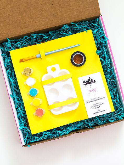 Everything you need to make a modern wall art piece is including in the Meet and Make box! Click through to learn more about these DIY kits. Diy Kits Packaging, Diy Box Crafts, Make Box, Bakery Packaging Design, Bakery Packaging, How To Make Box, Press Kit, Moving Sale, Art Kits