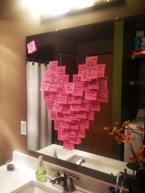 Post-It Love Explosion | One of 30 Last-Minute DIY Gifts for Your Valentine over at the thinking closet! Valentijnsdag Diy, Cute Valentines Day Ideas, Hadiah Valentine, Saint Valentin Diy, Cadeau St Valentin, 1 Year Anniversary Gifts, Ge Bort, Cadeau Couple, Valentines Day Gifts For Him