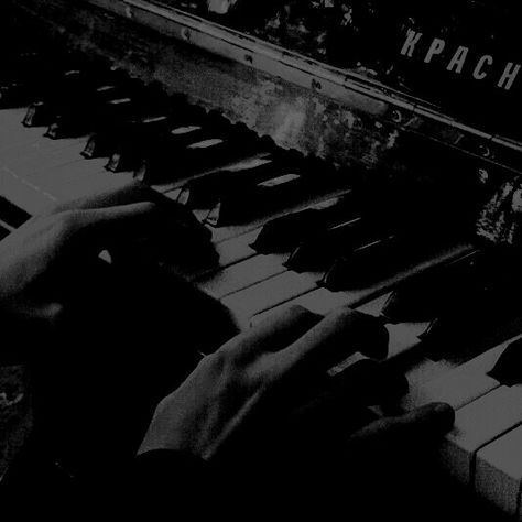 Dark Villain Aesthetic Male, Piano Drawing Aesthetic, Drawing Aesthetic Dark, Piano Aesthetic Dark, Antagonist Aesthetic, Male Villain Aesthetic, Piano Drawing, Piano Aesthetic, Vampire Au