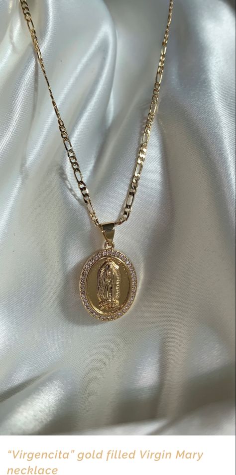 Quinceanera Jewelry, Xoxo Jewelry, Virgin Mary Pendant, Mary Necklace, Virgin Mary Necklace, Pretty Jewelry Necklaces, Wrist Jewelry, Mexican Jewelry, Jewelry Accessories Ideas