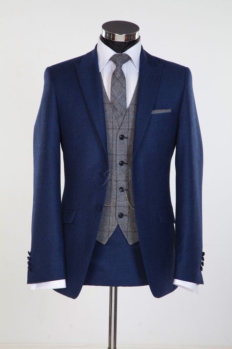 Blue Suit Grey Waistcoat, Wedding Suits Men Blue, Men Suits Black, Groom Wedding Attire, Blue Suit Wedding, Wedding Suits Groom, Rock My Wedding, Groomsmen Suits, Navy Suit