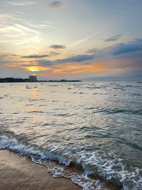 Sun rise view point at Pantai cermin Tanjung Biru Port Dickson Negeri Sembilan Port Dickson Beach, Port Dickson, View Point, Beach Sunrise, Sun Rise, Sunrise Beach, Instagram Wallpaper, Sun, Travel