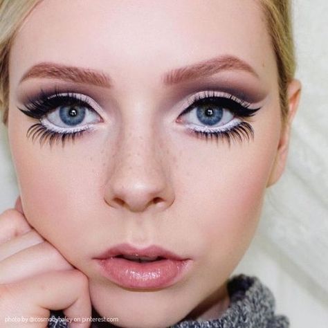 Gorgeous Makeup Looks For New Years Eve | Ellis James Designs 1960s Makeup, Disco Makeup, 60s Makeup, 70s Makeup, Retro Makeup, Smink Inspiration, Mascara Tips, Makijaż Smokey Eye, Vintage Makeup